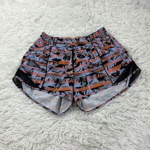 Lululemon Hotty Hot Short II *Long 4" Inversion Multi / Black